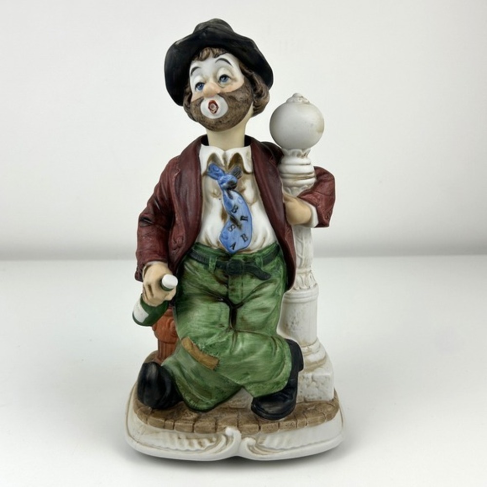 Waco Melody in Motion Lampost Willie Animated Porcelain‎ Figurine